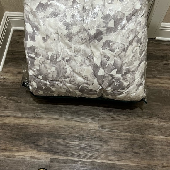 kate spade Bedding Kate Spade Inky Floral King Size Comforter